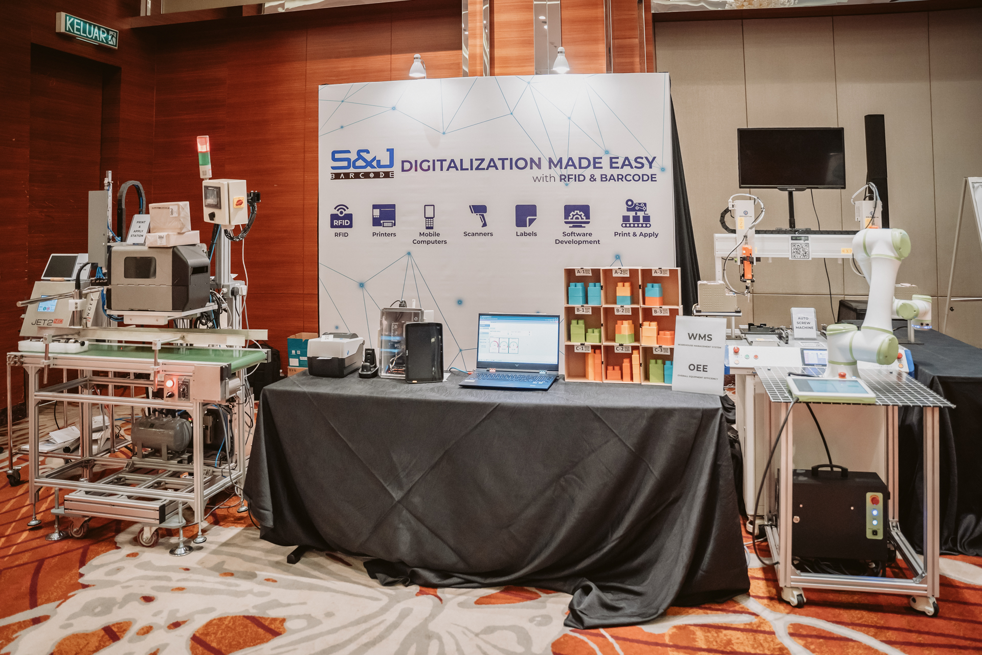 Digitalization Made Easy with RFID & Barcode