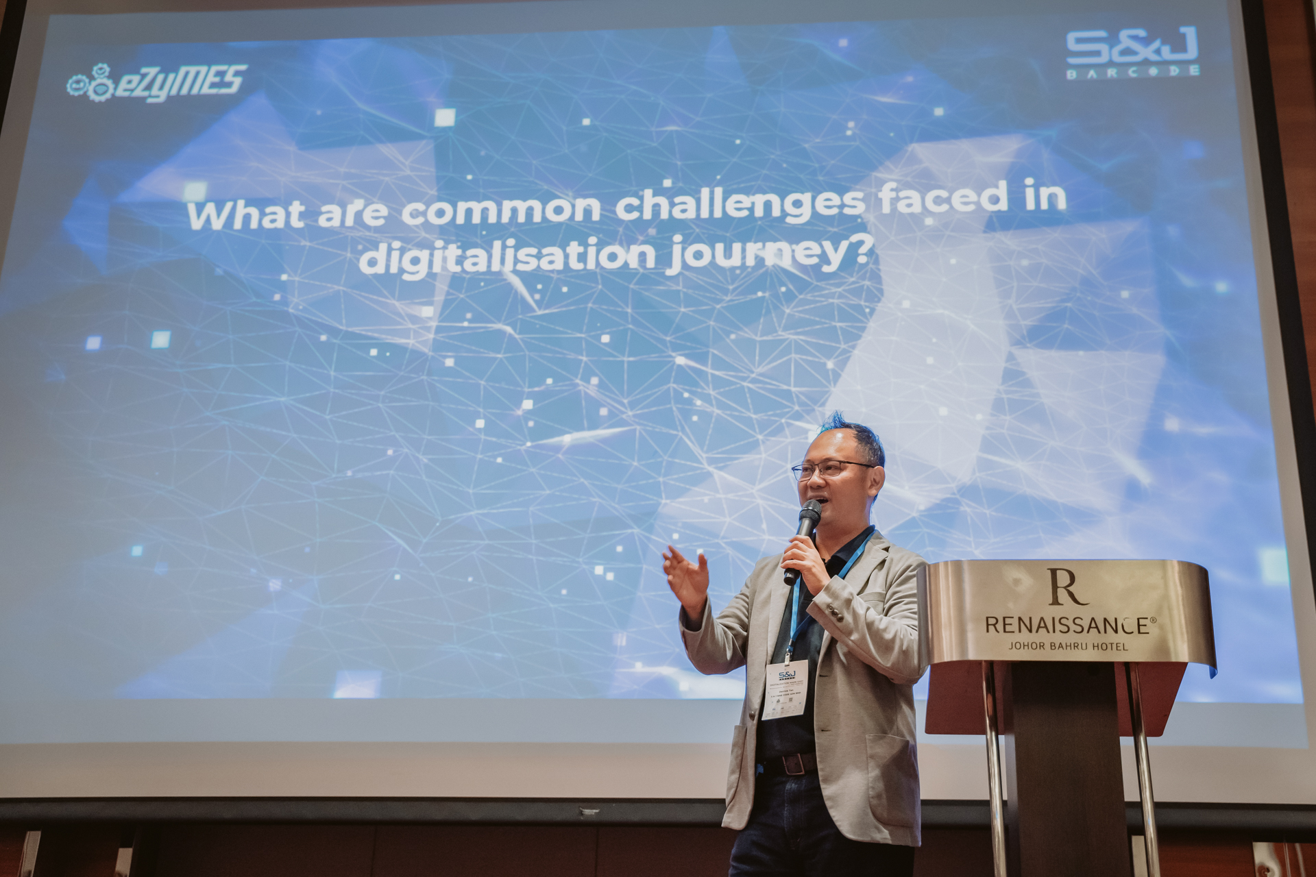 Digitaliztion Made Easy With RFID & Barcode