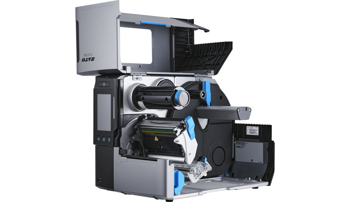 CL4-SXR_27_open-left-angle_2000w-e1767837793864